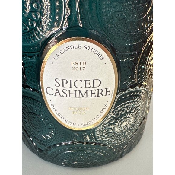 Leoben Spiced Cashmere 18oz Candle No 36 Soy Wax Blend Cut Glass Teal Jar 1-Wick - Picture 3 of 7